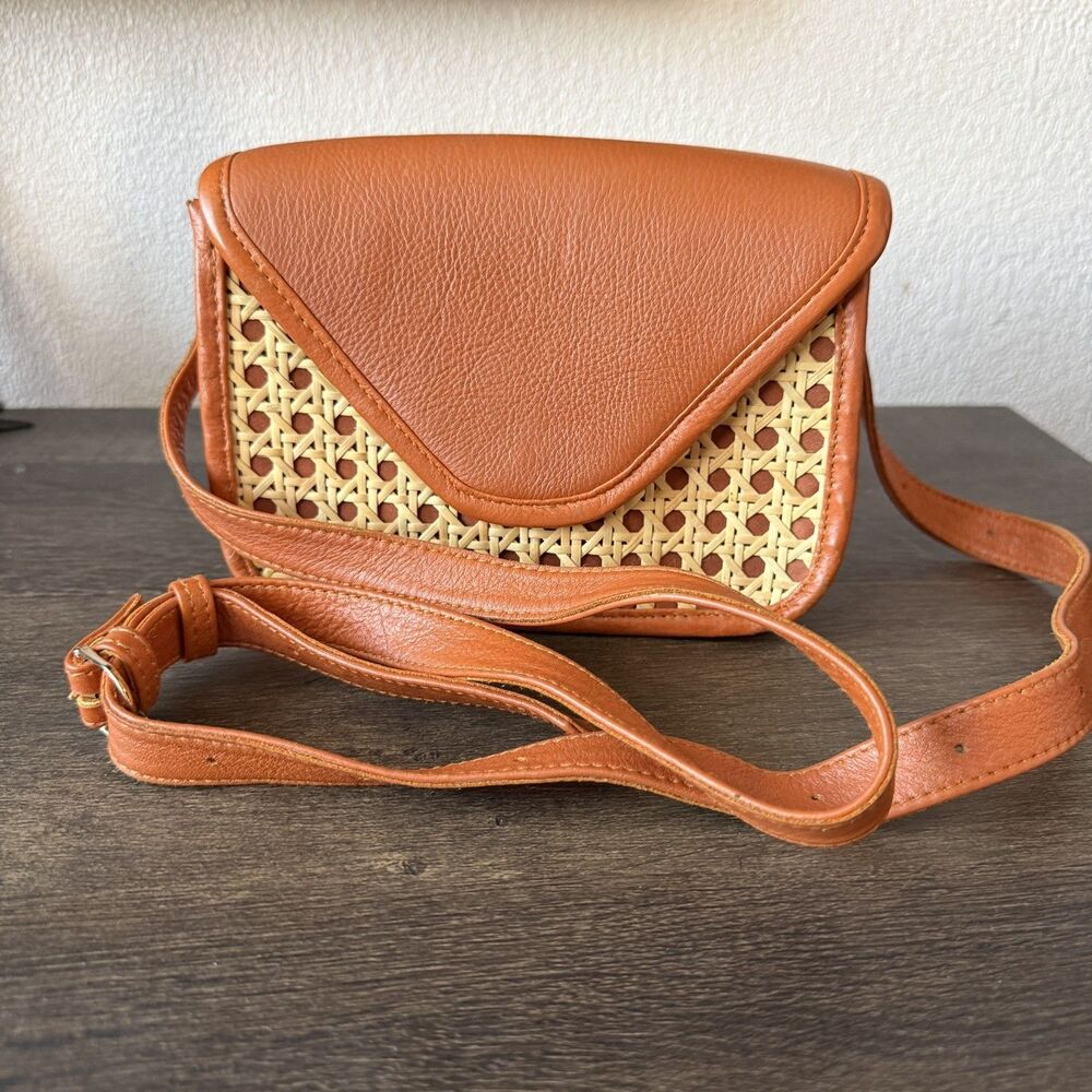 Jenn Lee Women's  Elegant Leather Condesa Belt/ Crossbody Bag Excellent